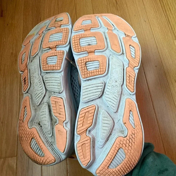 Hoka One Women’s Bondi 7 Gray Peach Orange Running Shoes - Picture 6 of 6